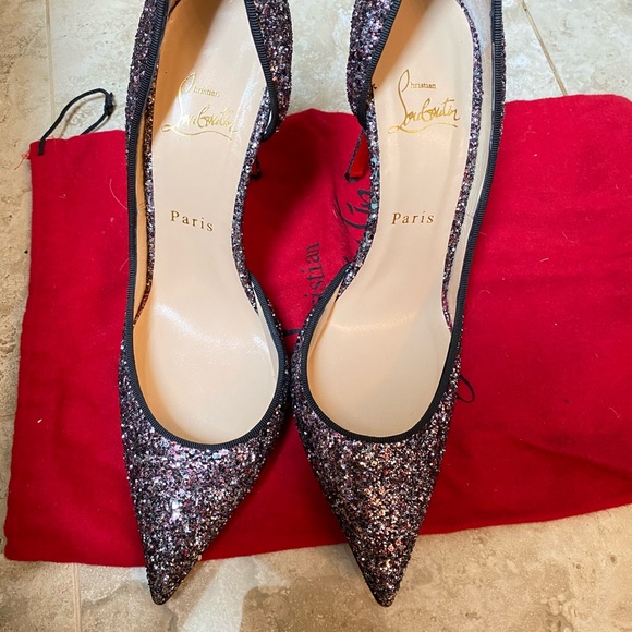 Great condition. Worn a few times.  Just too tight on me. Dust bag included - Picture 2 of 3